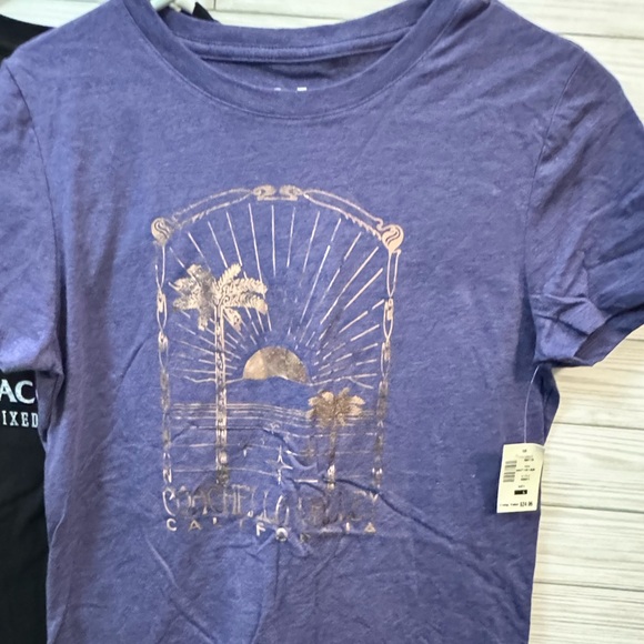 (2) Aeropostale Tees - Picture 4 of 5